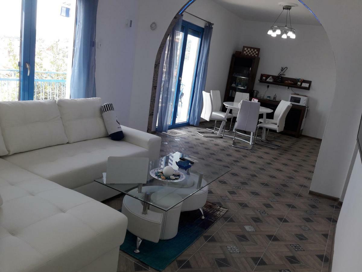 Island Apartment Kavála Exterior photo